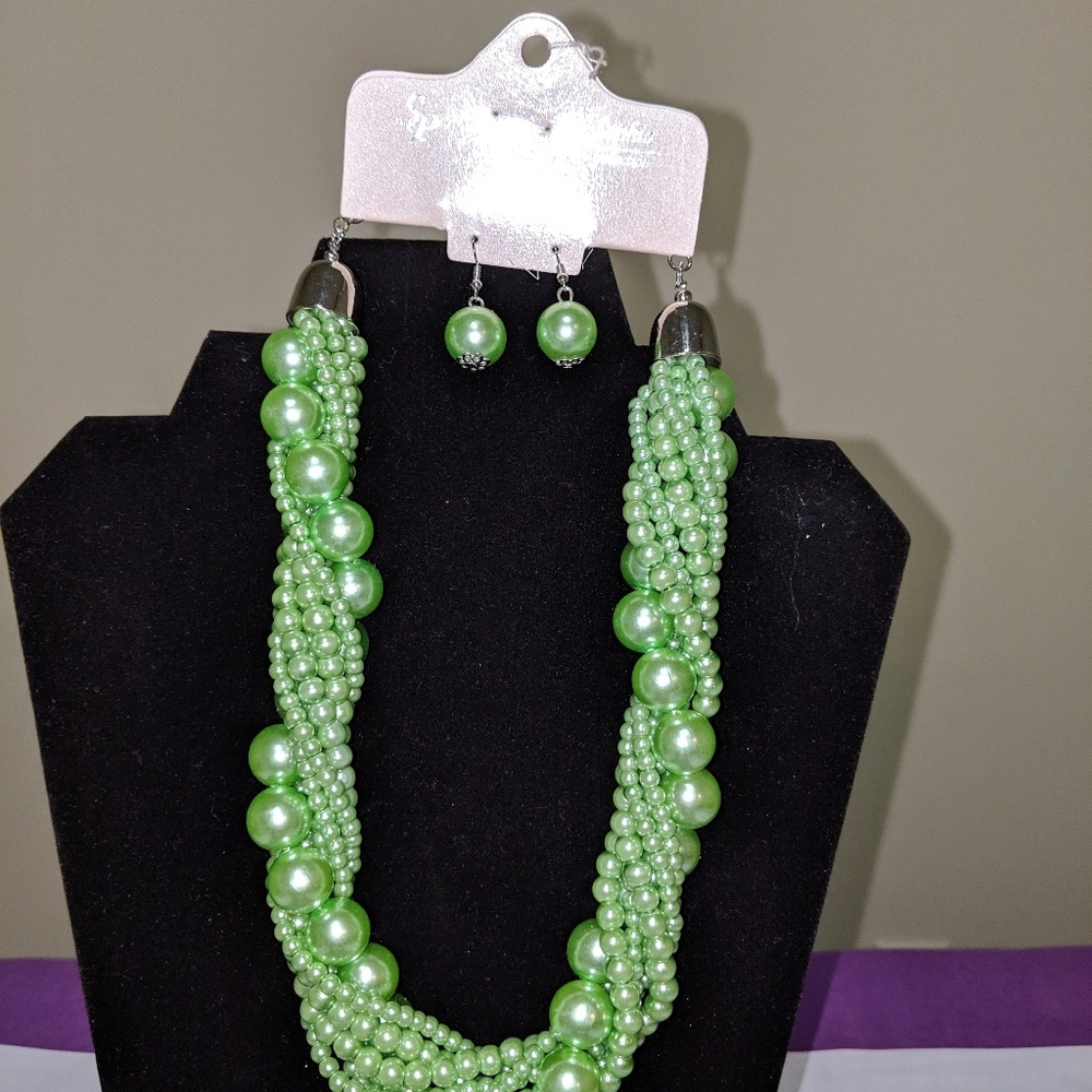 Pearl Necklace